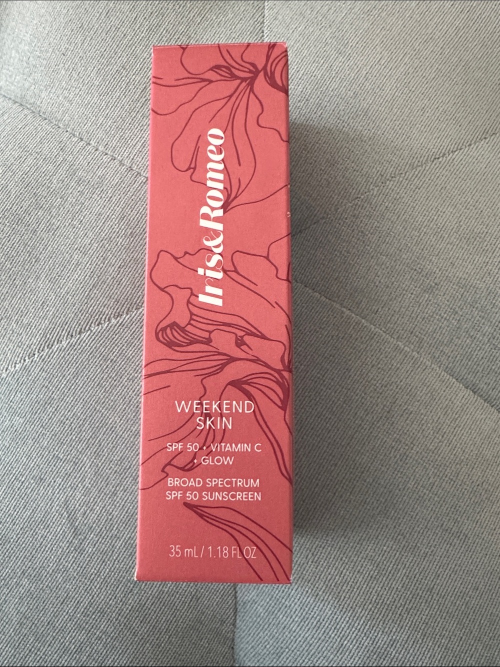 Iris & Romeo Weekend Skin SPF 50 Universal Glow Vitamin C Sunscreen NIB